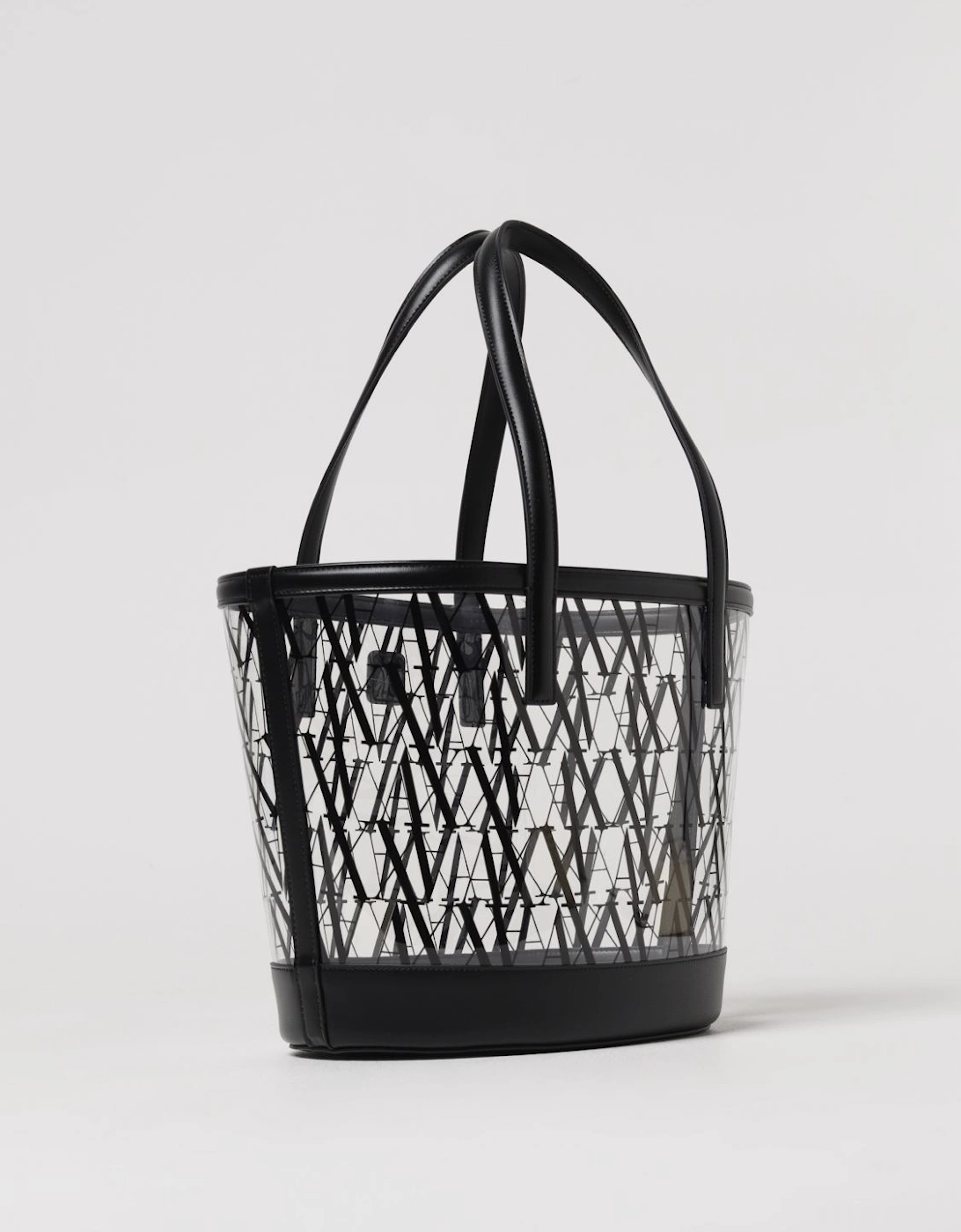 Elegant Quilted Shoulder Bag with Chain Strap