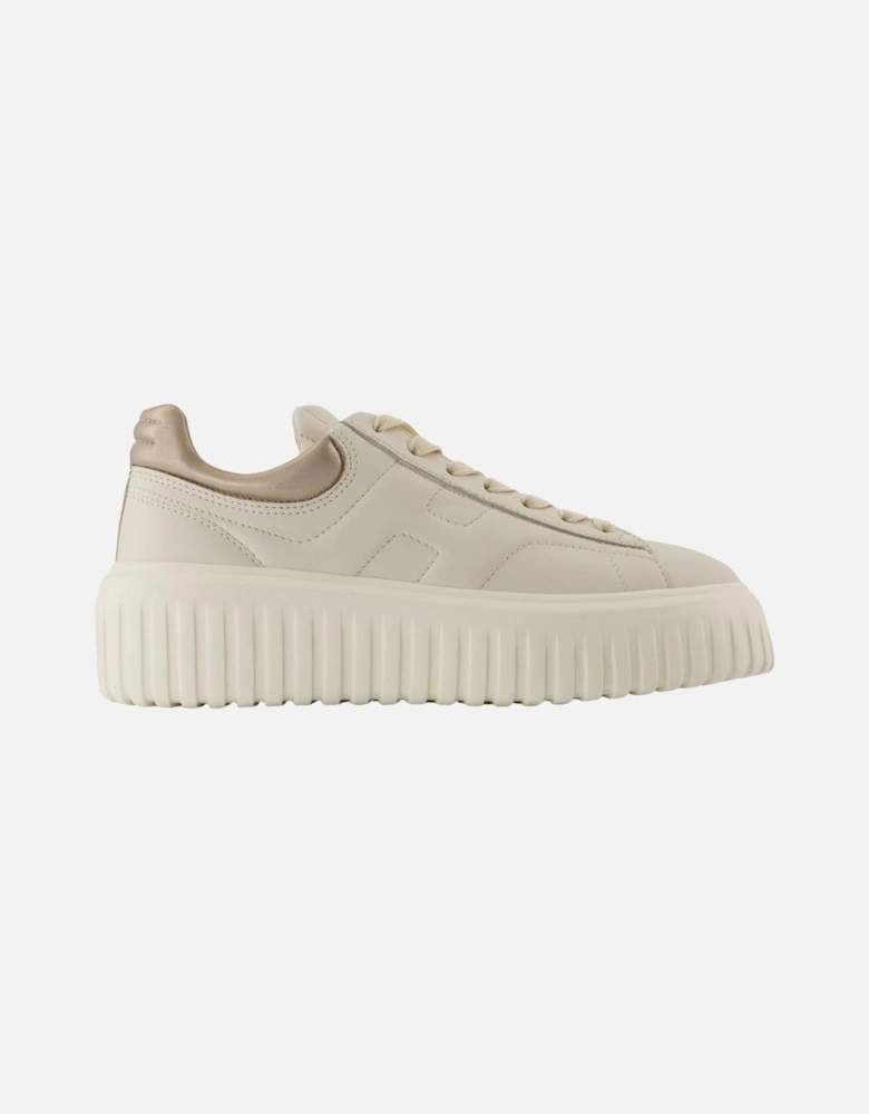 Comfortable Leather Upper Walking Shoes with Lace Up Closure