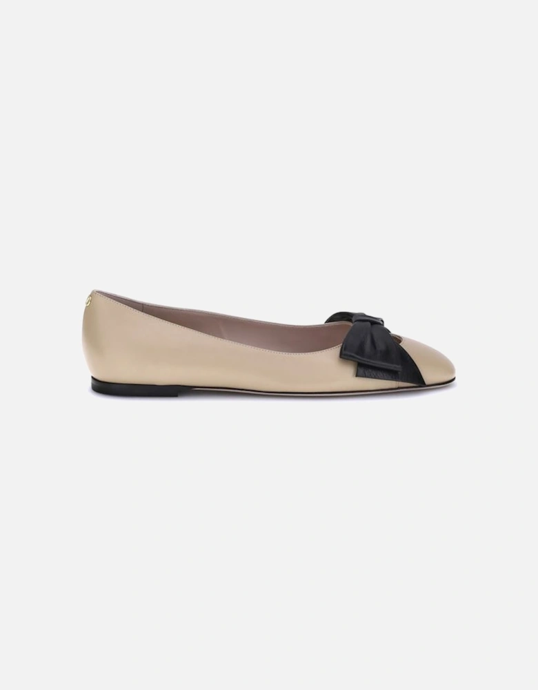 Elegant Leather Ballerinas with Contrasting Bow