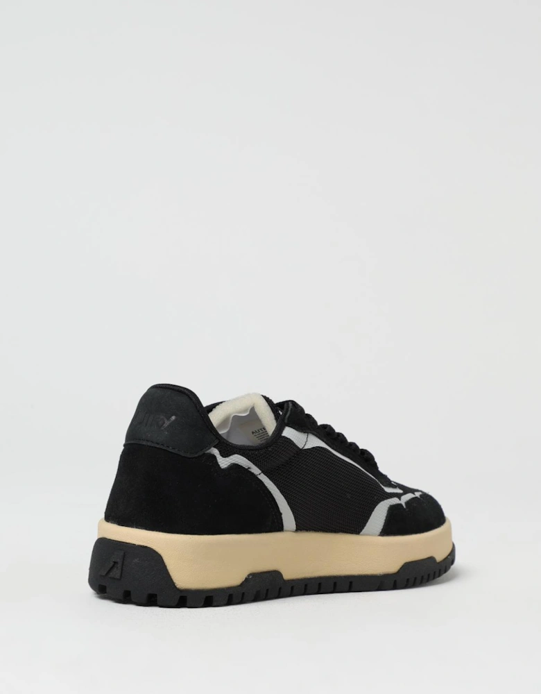 Medalist Low Top Sneaker