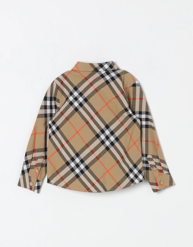 Classic Plaid Pattern Shirt with Long Sleeves and Button Closure