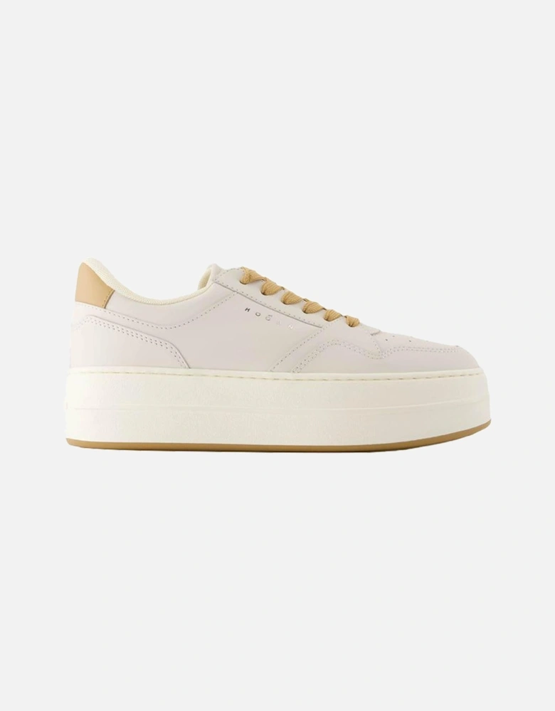 Calfskin Leather Round Toe Sneakers
