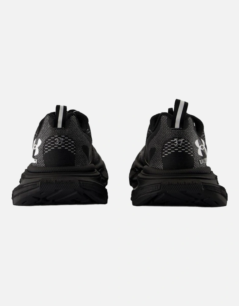 Luxurious Synthetic Round Toe Lace-Up Sneakers