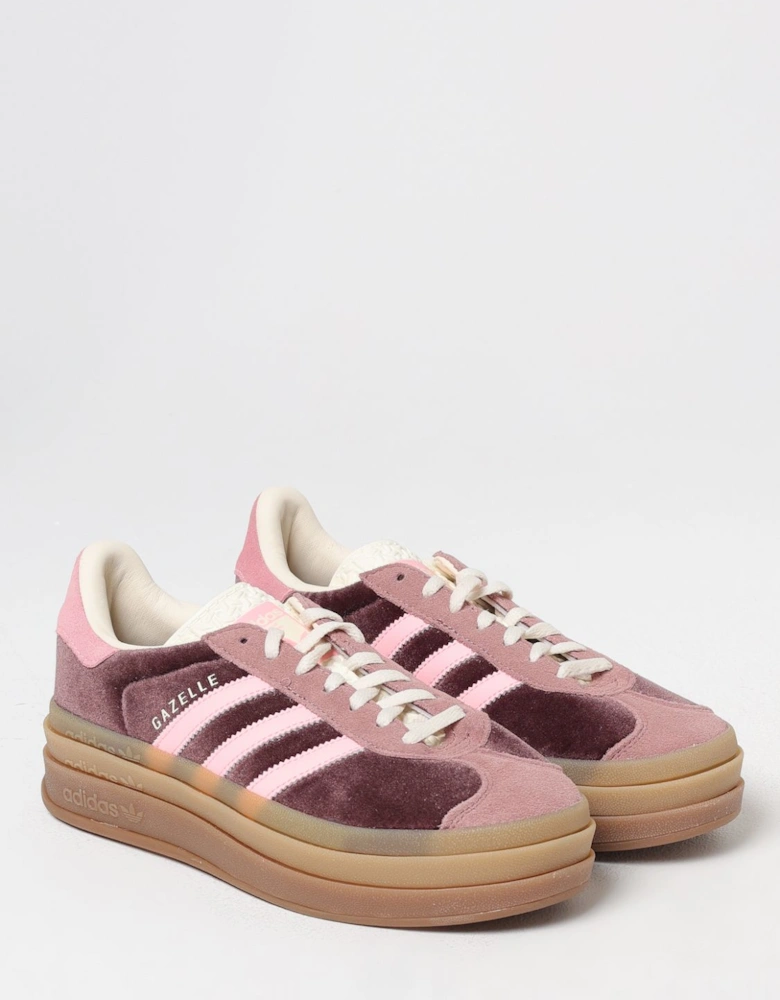 Sneakers with Signature Comfort and Style