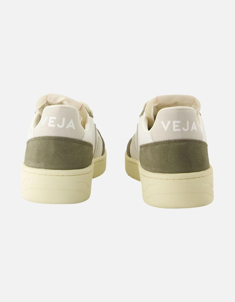V10 Extra White Olive LowTop