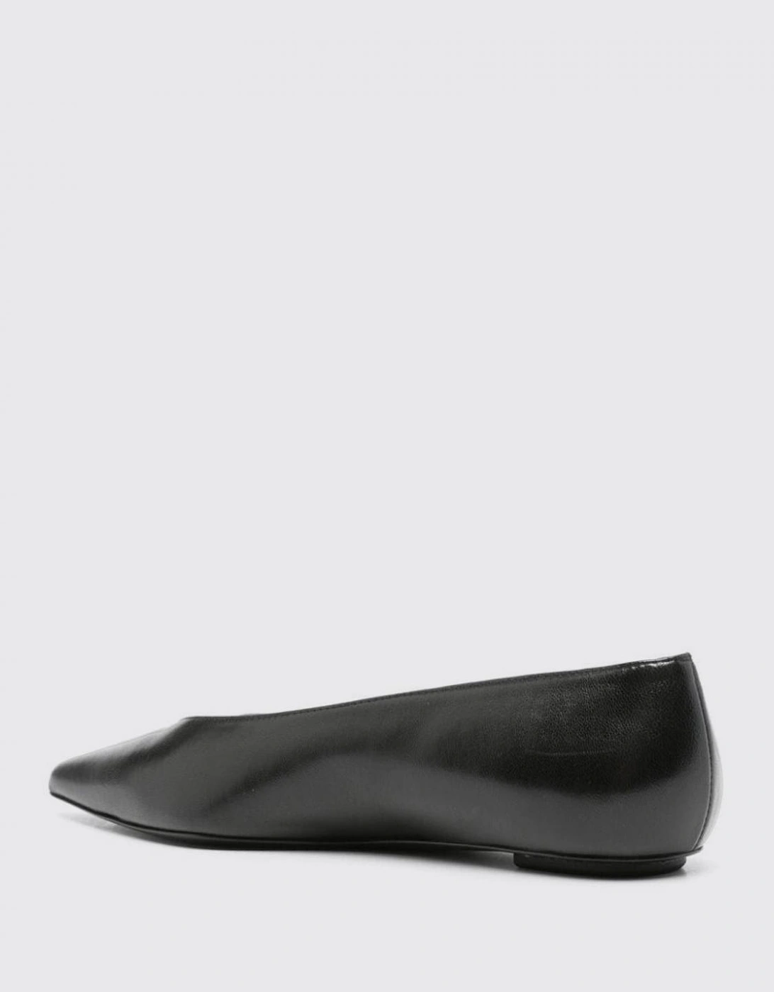 Slender Pointy Toe Flat Leather Sole