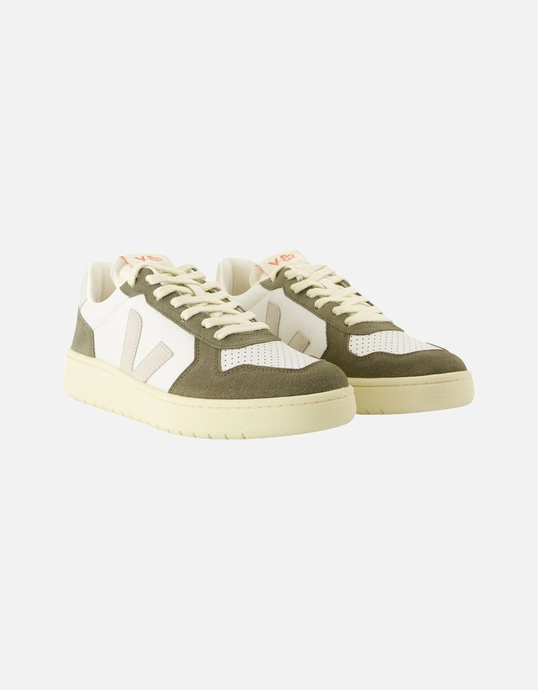 V10 Extra WhiteOlive LowTop Sneakers