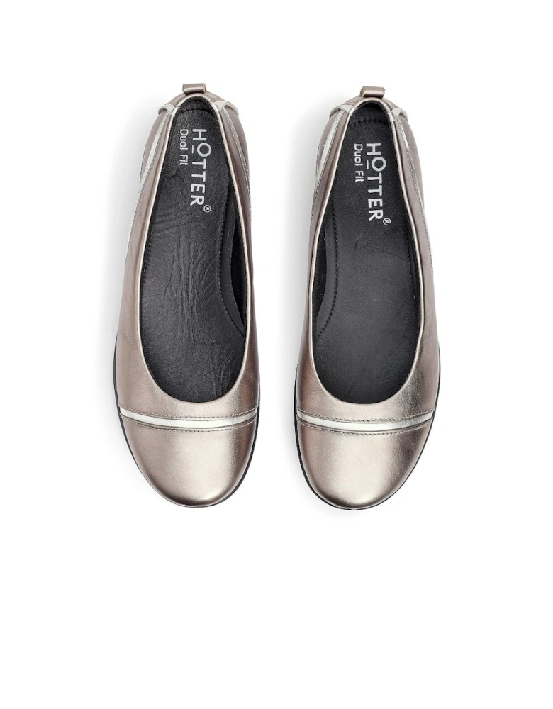 Wren Womens Wide Fit Ballet Pumps