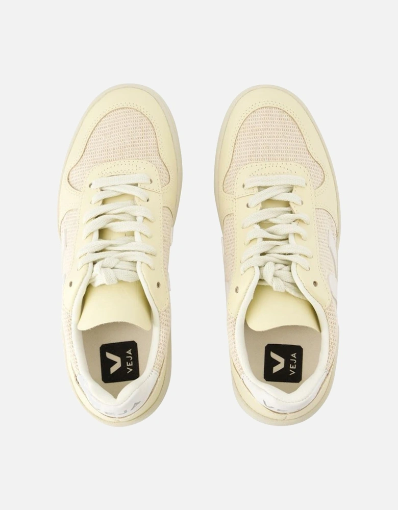 V10 Extra White LowTop Sneaker