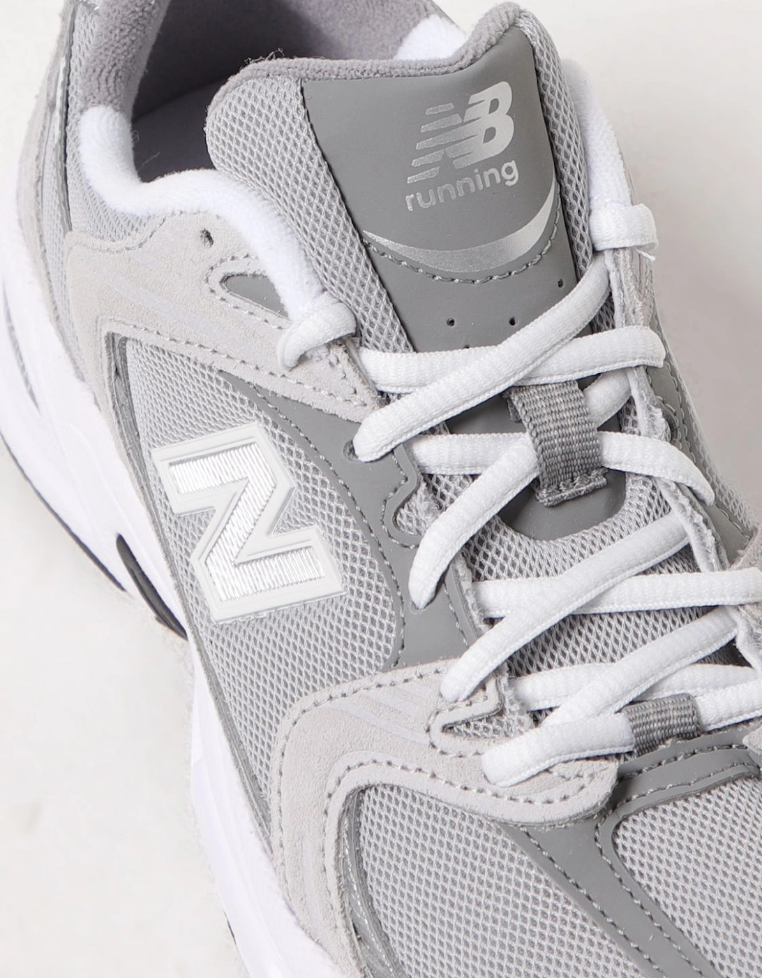 Classic Casual Lace-Up Sneakers