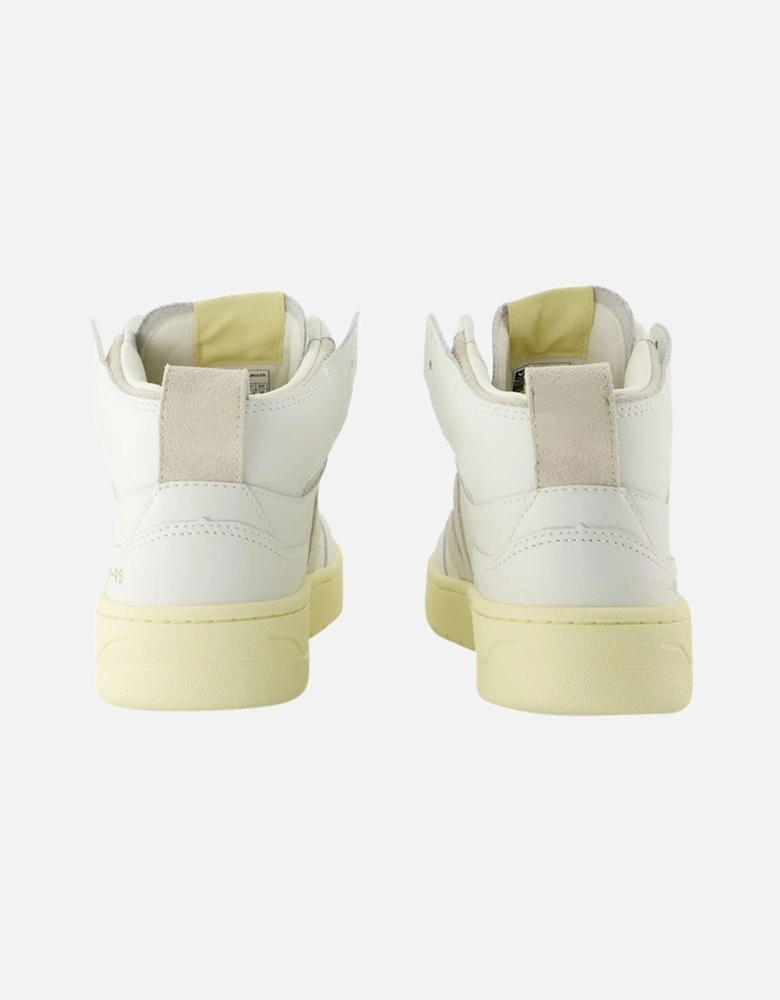 V10 MidTop Sneaker