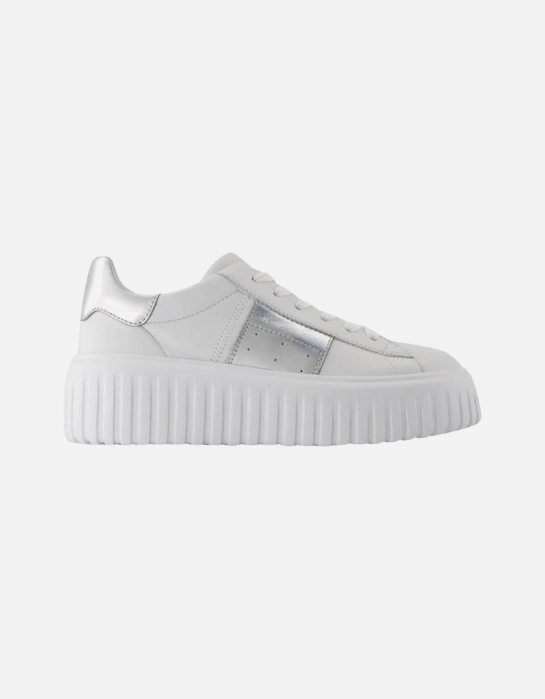 Interactive Platform Sneaker