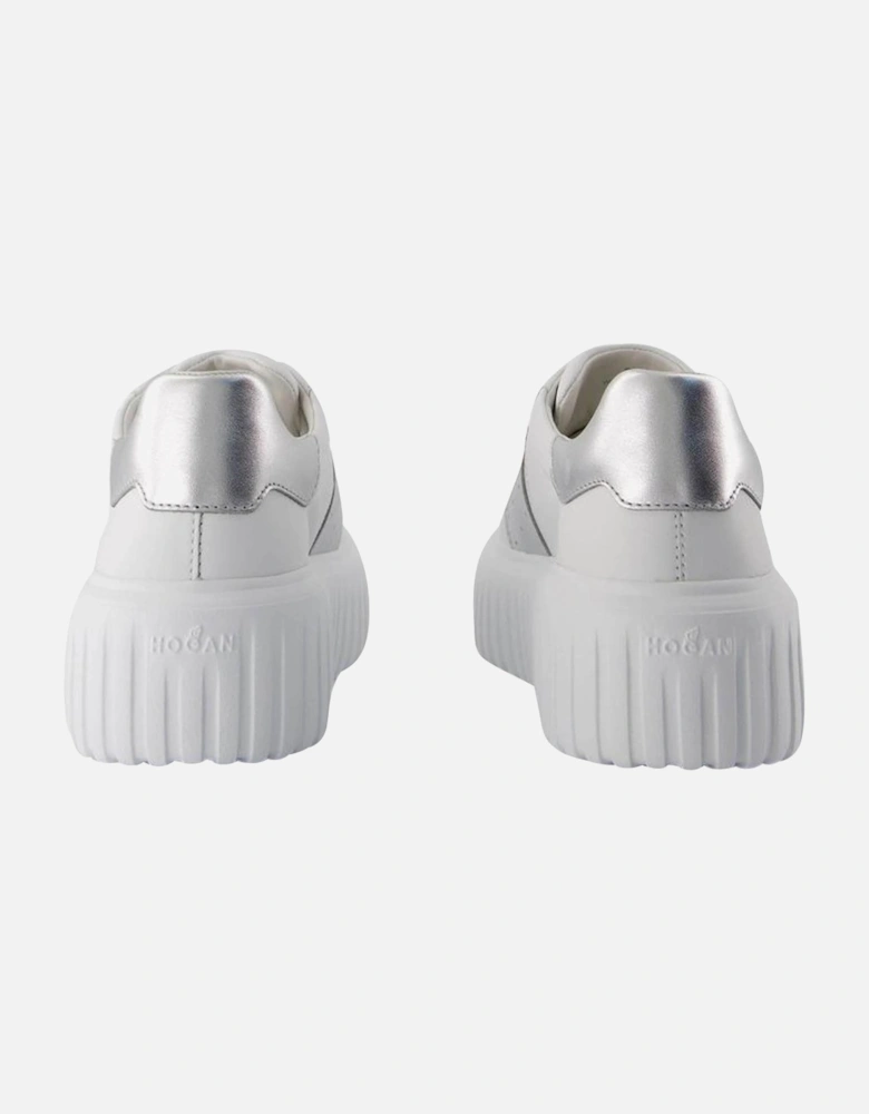 Interactive Platform Sneaker
