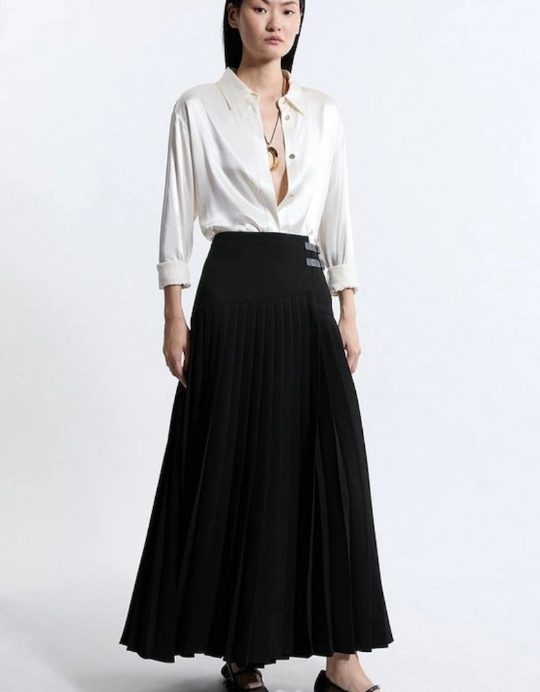 Tailored Crepe Pleated Buckle Detailed Maxi Skirt