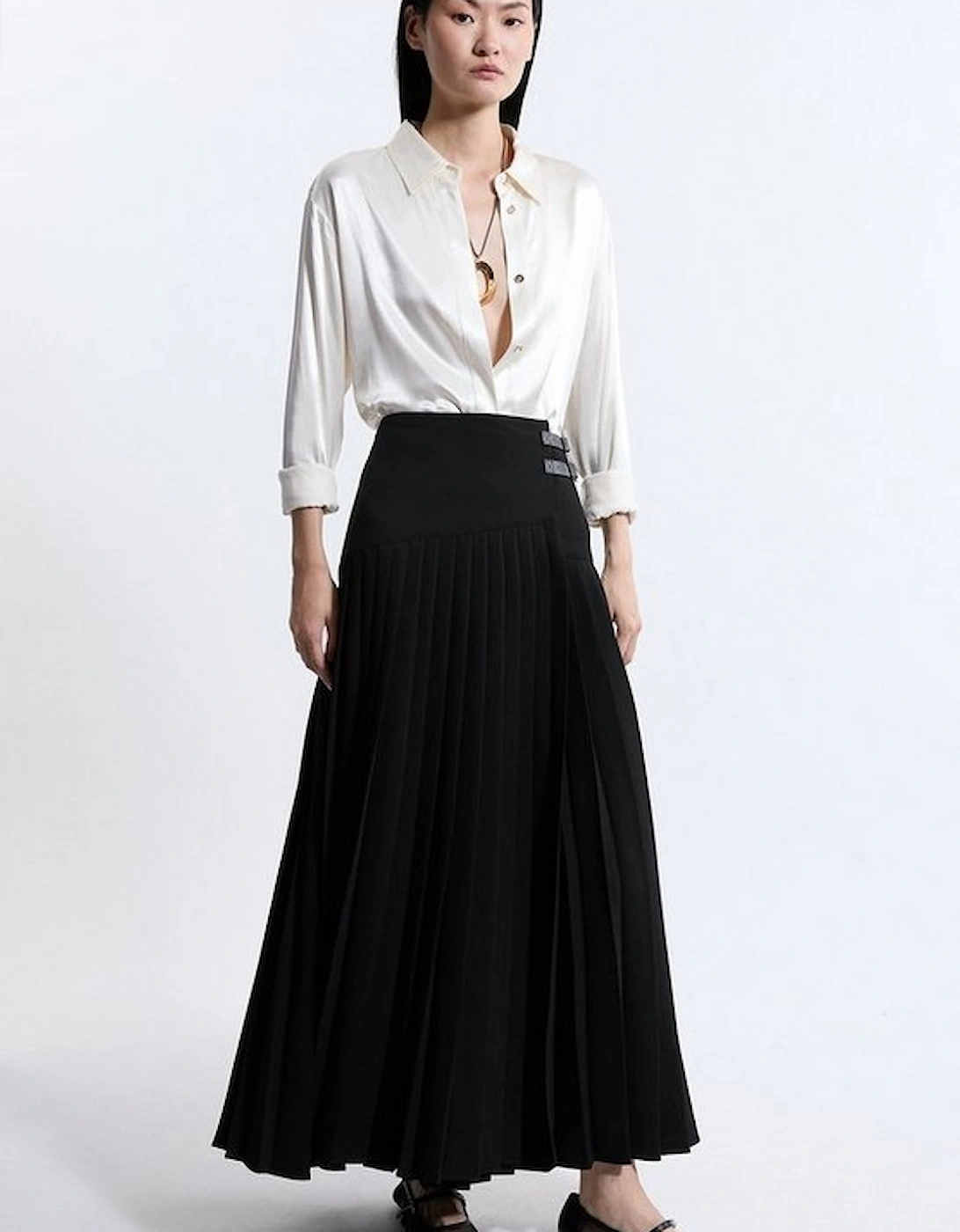 Tailored Crepe Pleated Buckle Detailed Maxi Skirt