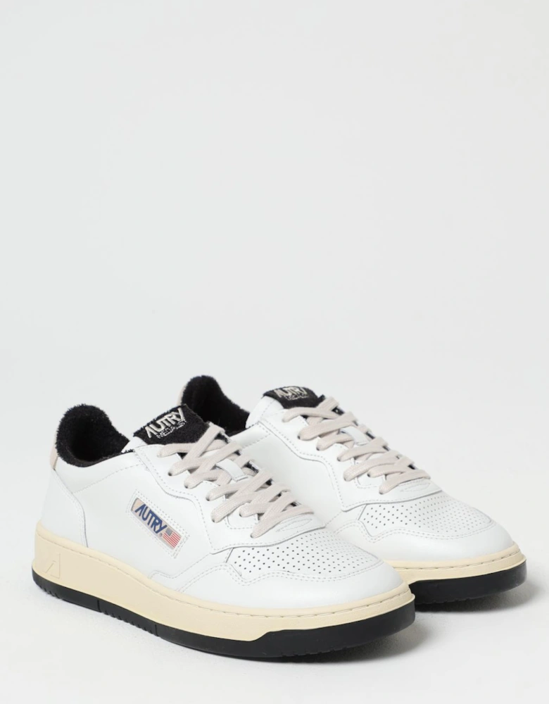 Medalist Low Top Sneaker