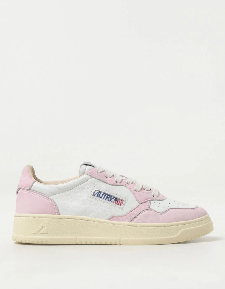 Medalist Low Top Sneaker
