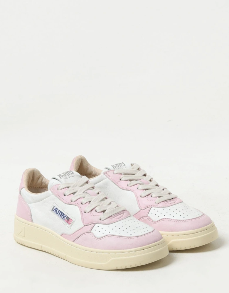 Medalist Low Top Sneaker