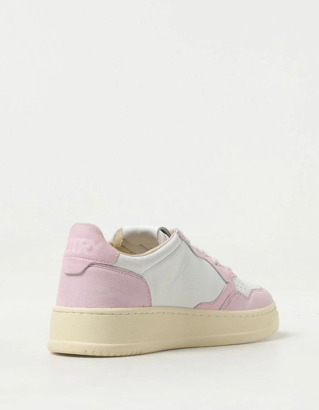 Medalist Low Top Sneaker