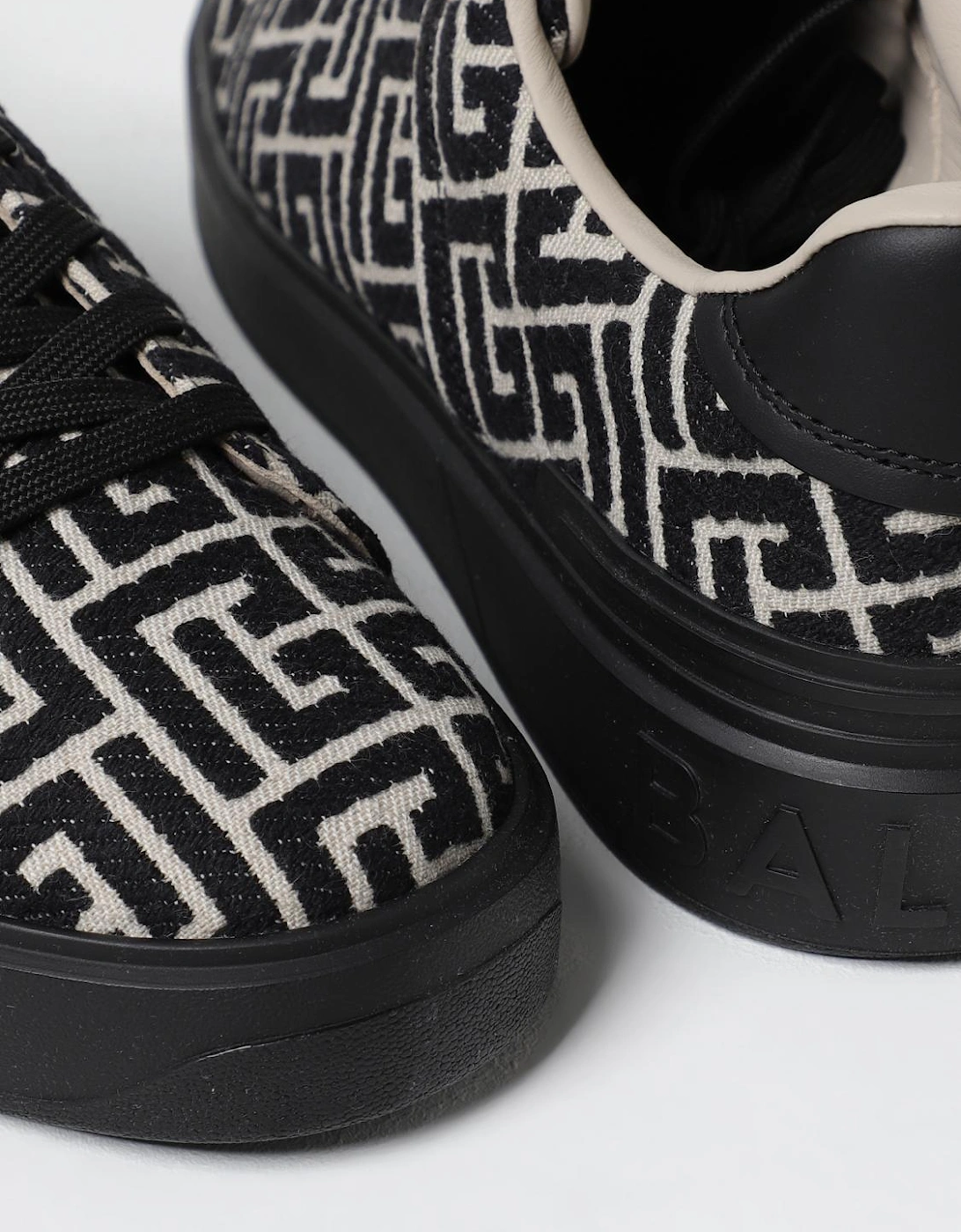 BCourt Sneaker Greek Key