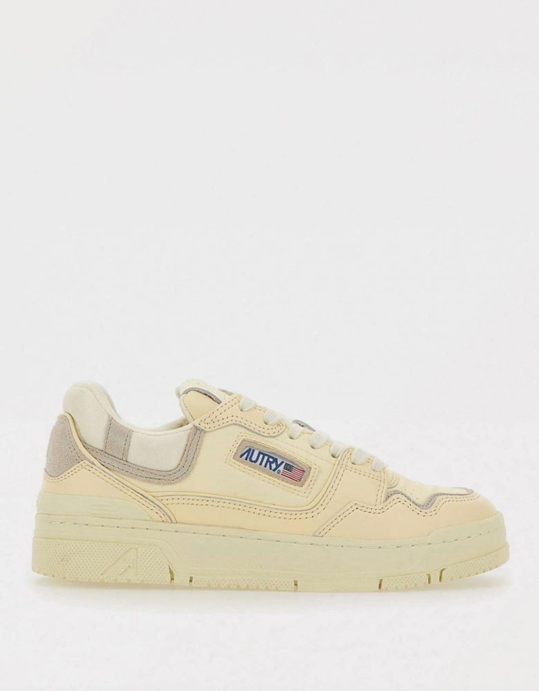 Medalist Low Top Sneaker