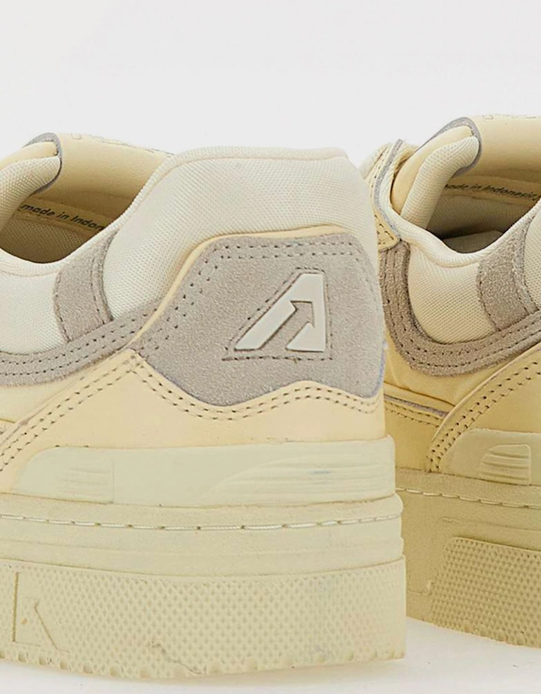 Medalist Low Top Sneaker