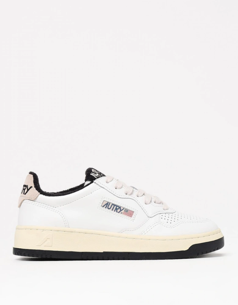 Medalist Low Top Sneaker