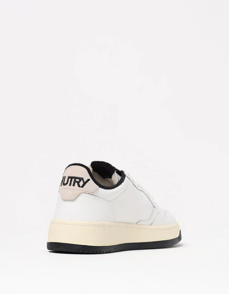 Medalist Low Top Sneaker