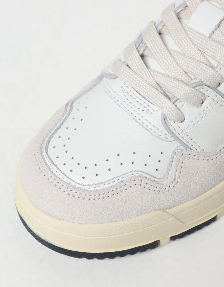 Medalist Low Top Sneakers