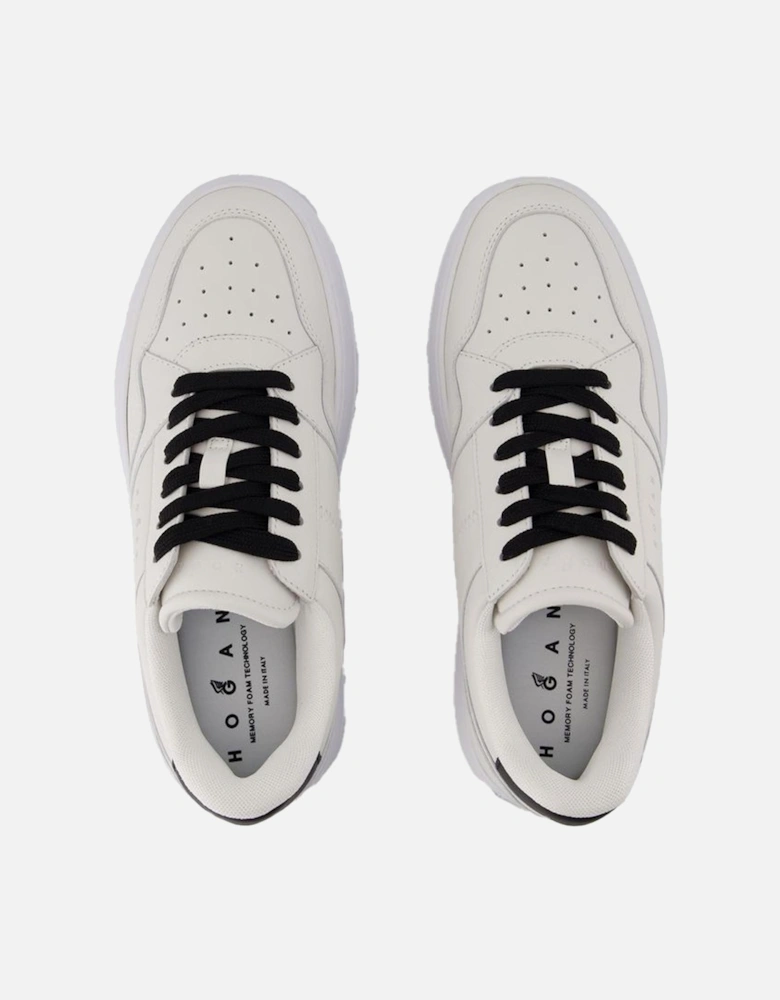 Smooth Calfskin Leather Sneakers with Round Toe and Lace-Up Closure