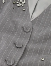 Thumbnail 2 of 4