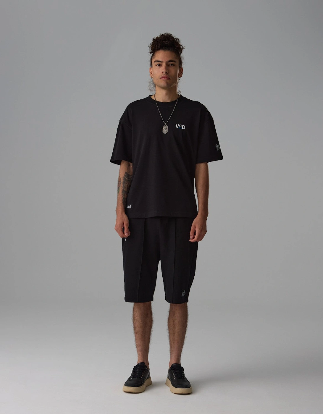 White Lines Cherry - Black