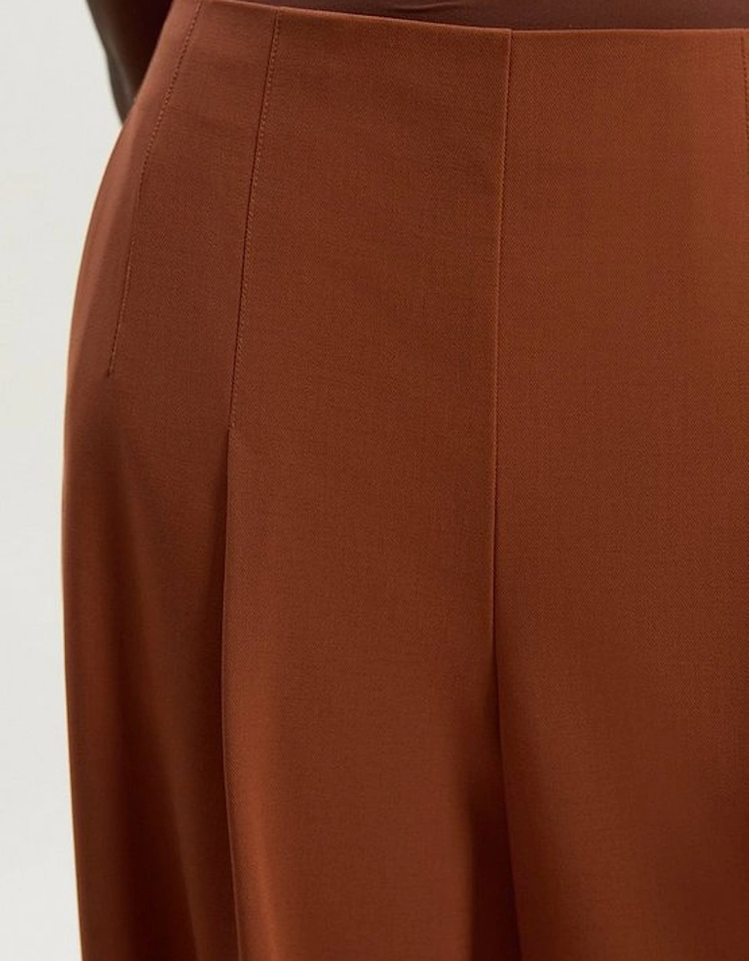 Tailored Twill Essential Wide Leg Trouser
