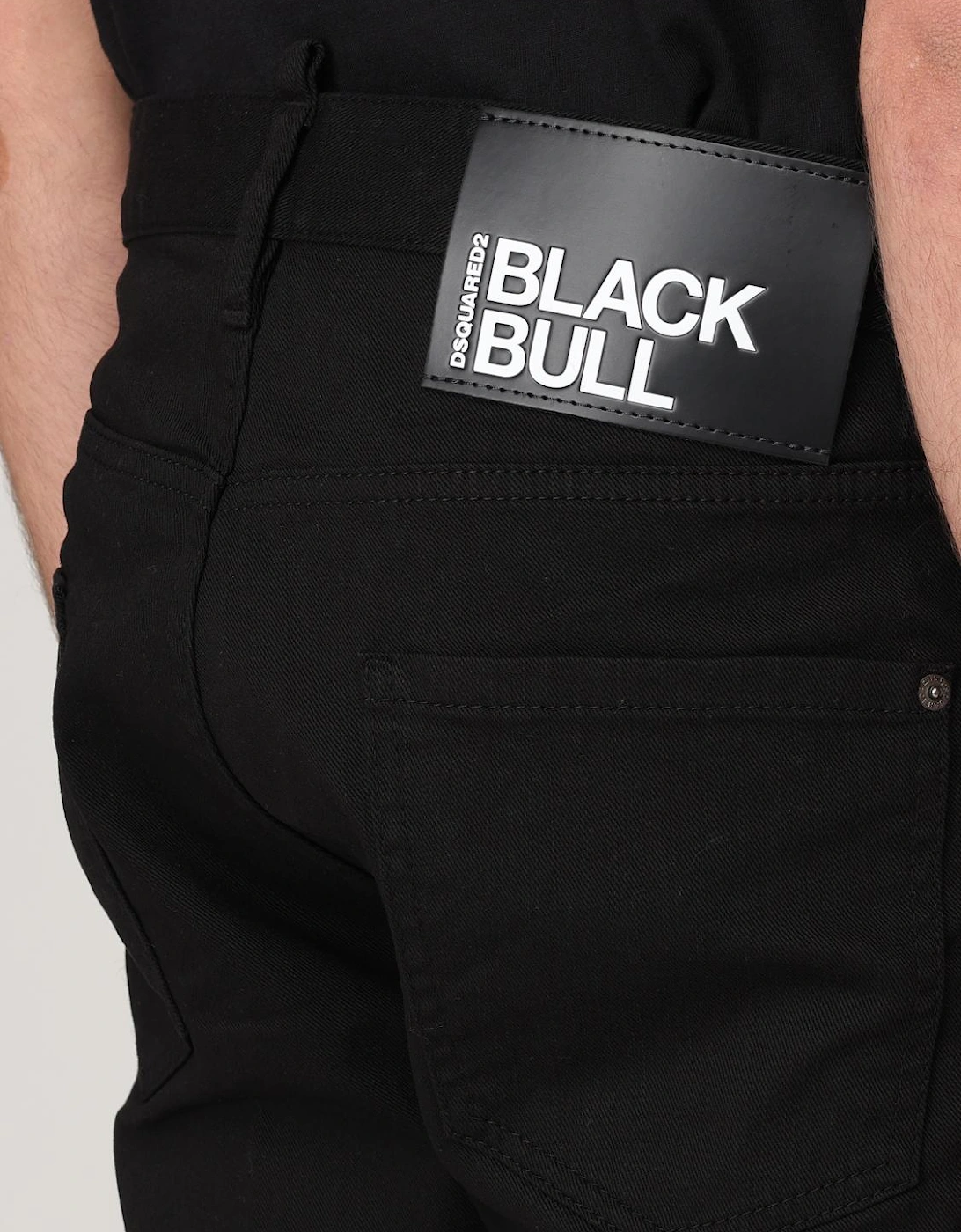Slim Fit Jeans with Five Pockets and Button Closure