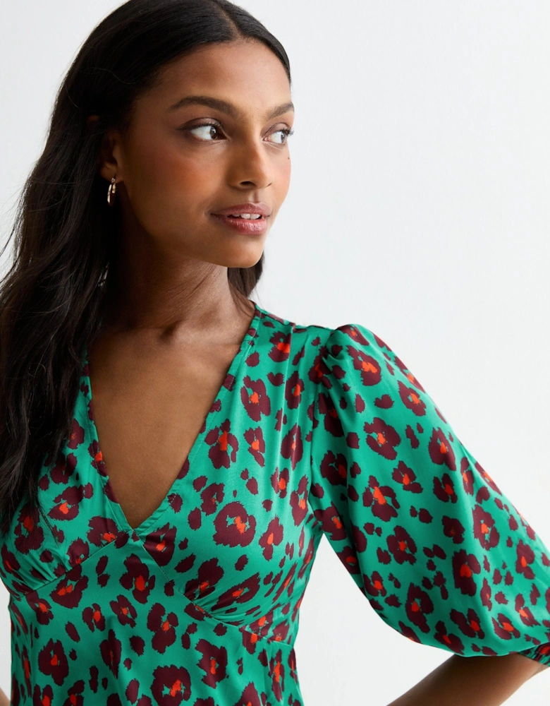 Green Animal Print V Neck Shift Mini Dress
