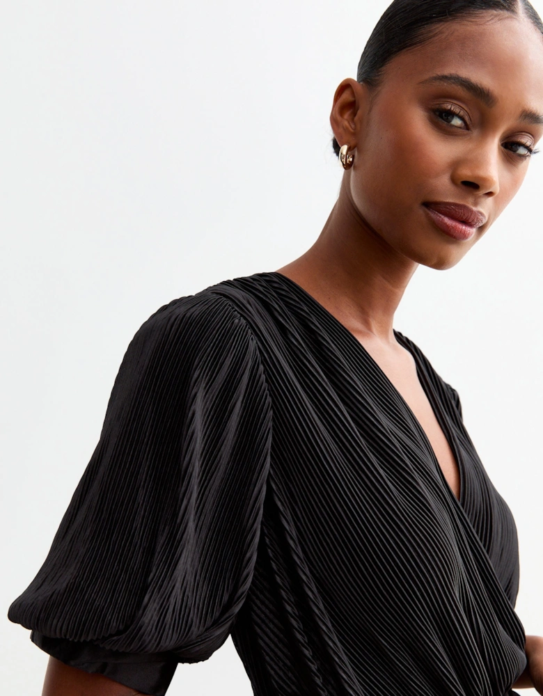 Black Short Sleeves Plisse Wrap  Midi Dress