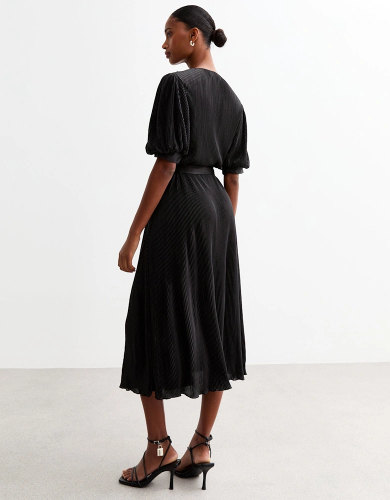 Black Short Sleeves Plisse Wrap  Midi Dress