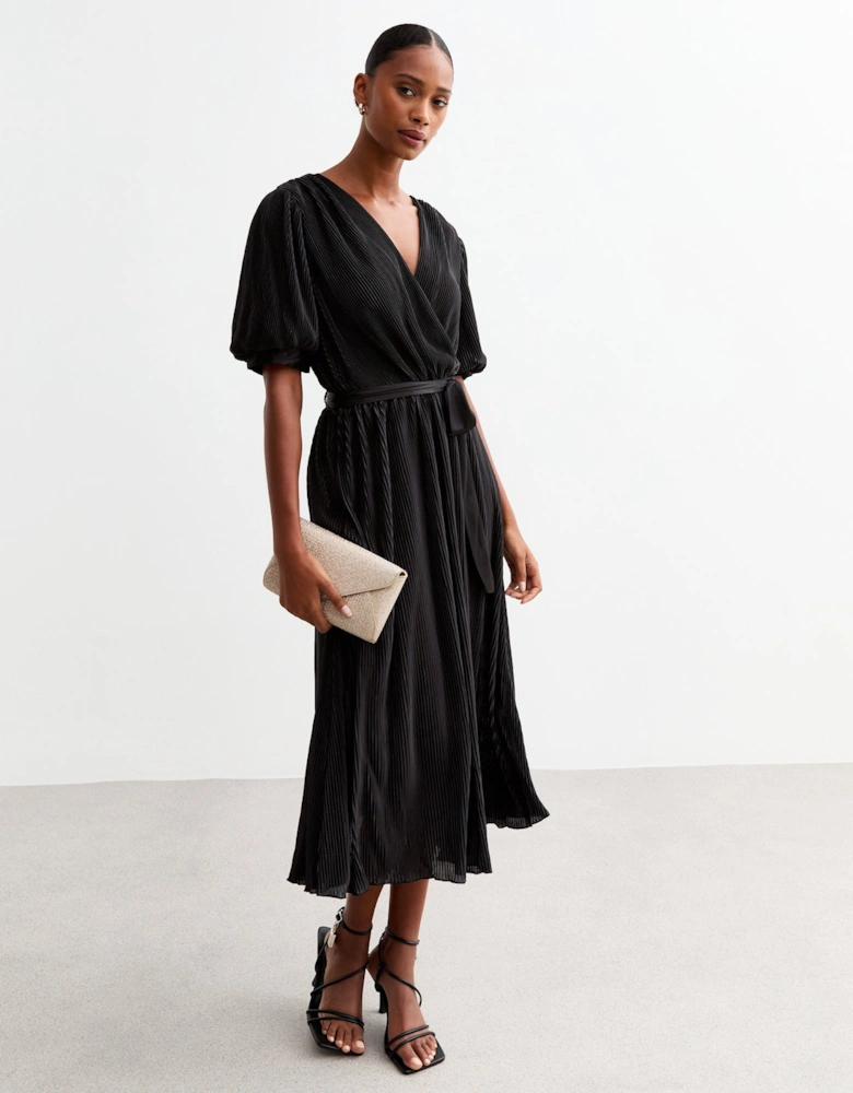 Black Short Sleeves Plisse Wrap  Midi Dress