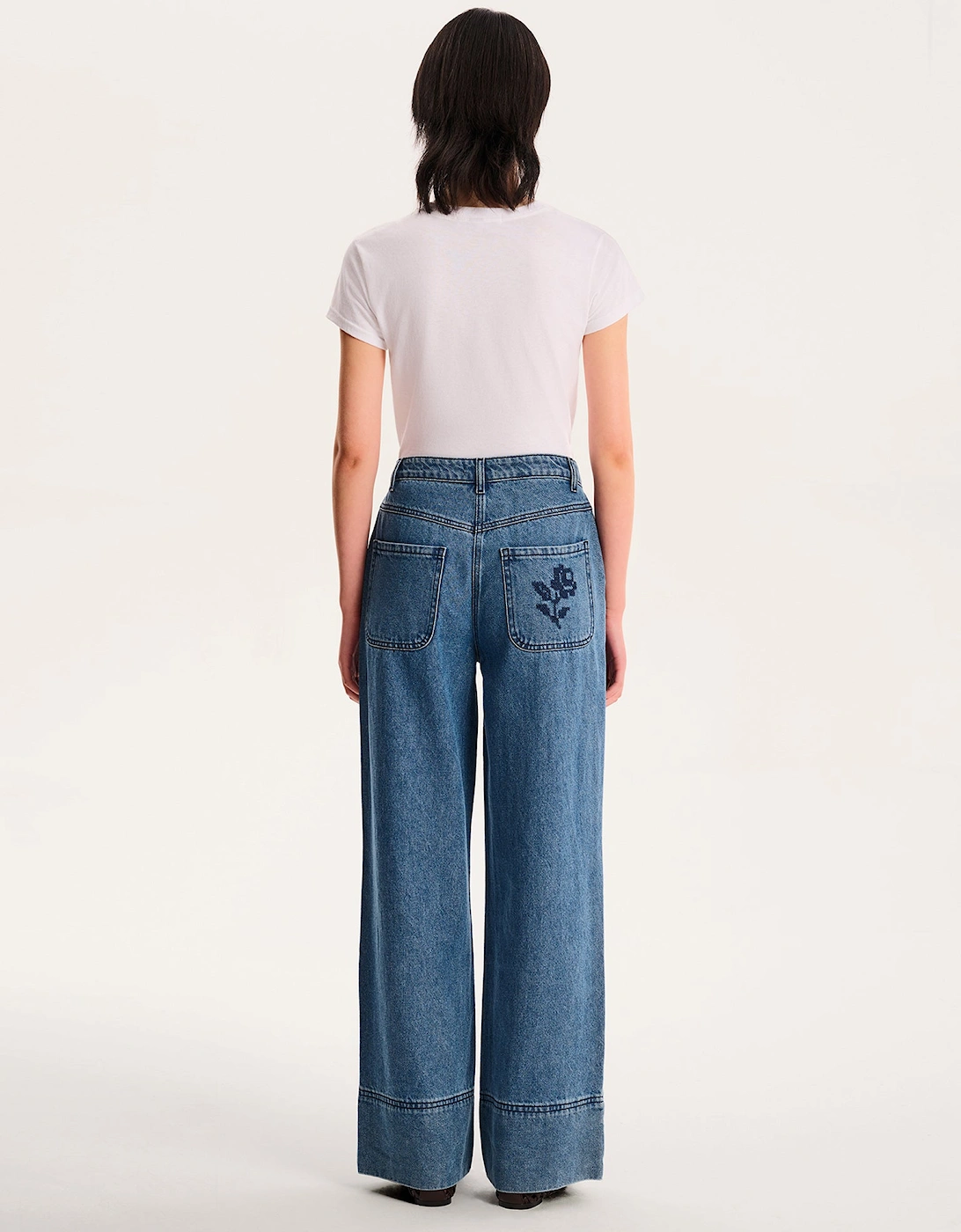 Portland Embroidered Jean in Mid Wash