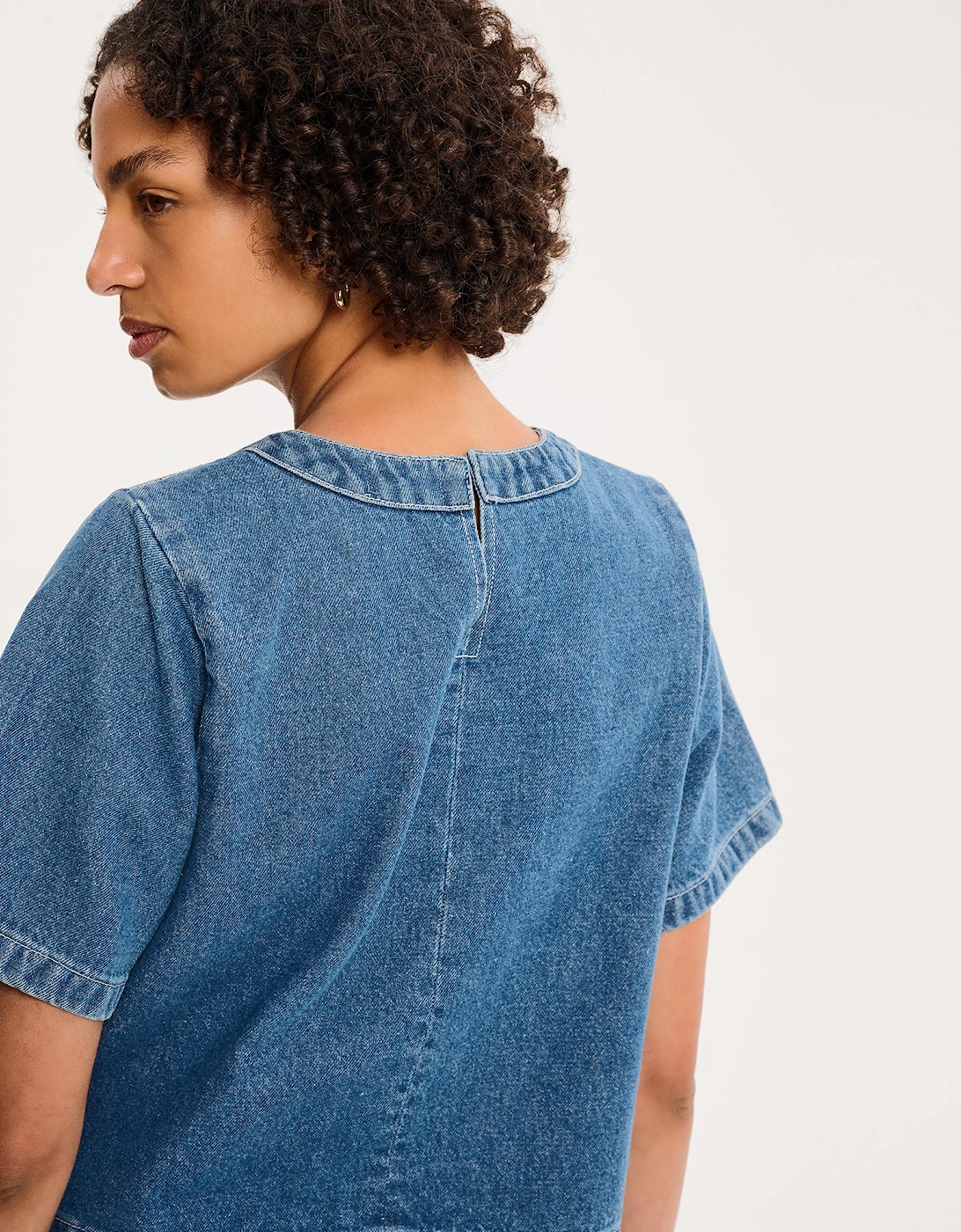 Cally Blouse in Mid Wash