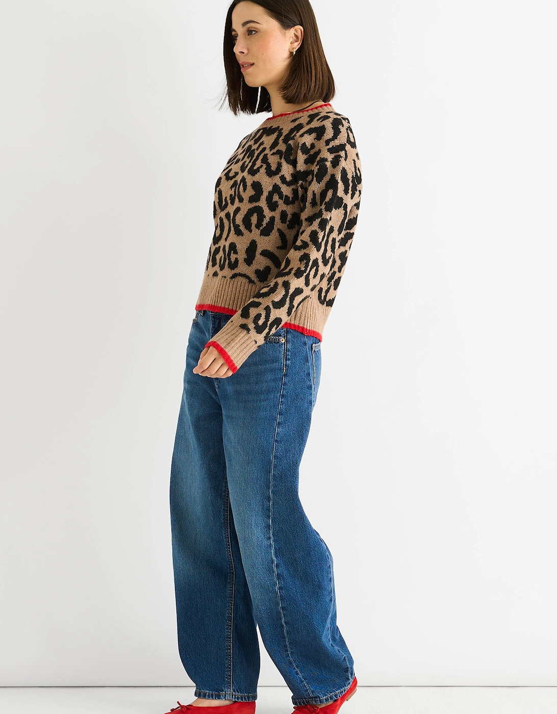 Camel Contrast Piping Animal Knit Jumper