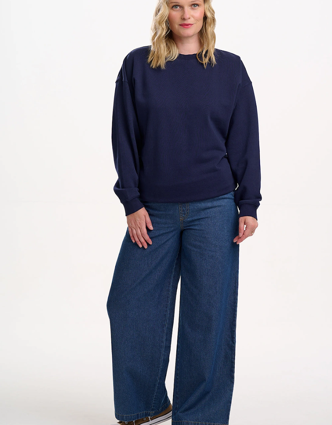 Eadie relalxed sweatshirt in midnight magic tiger