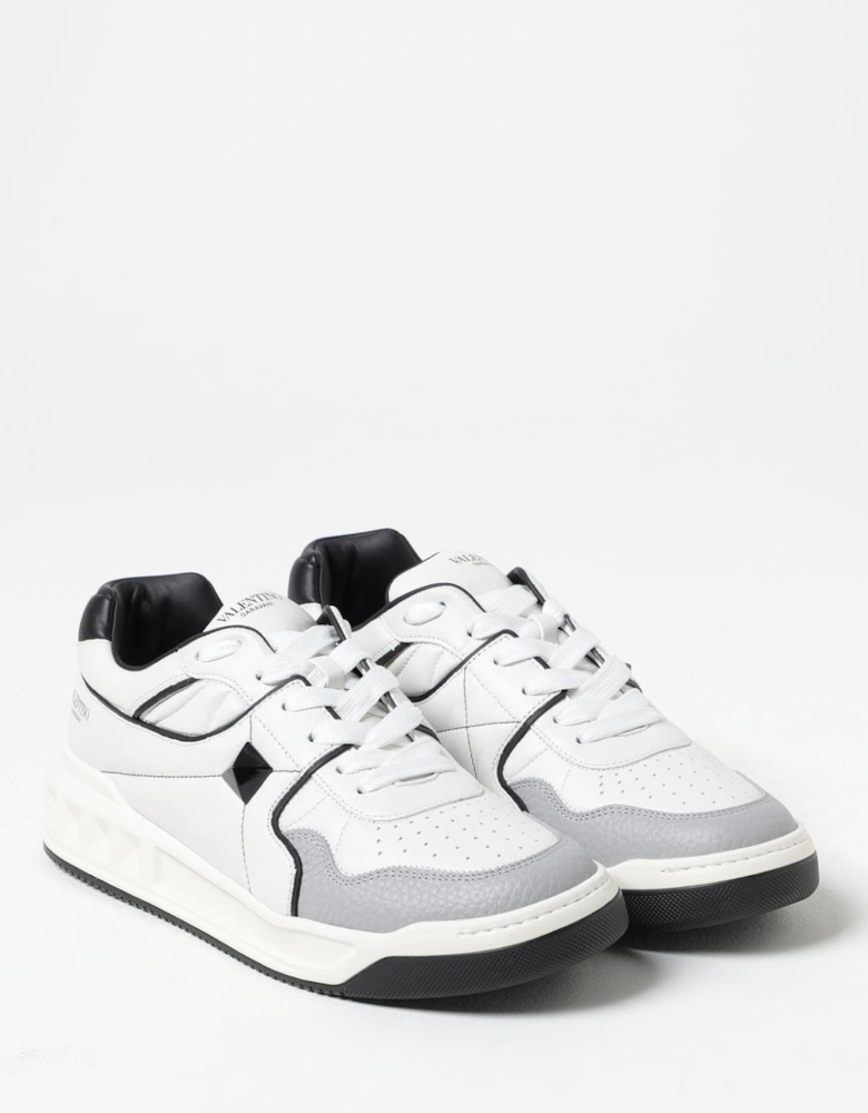 Open Sneaker Pyramid Studded Midsole