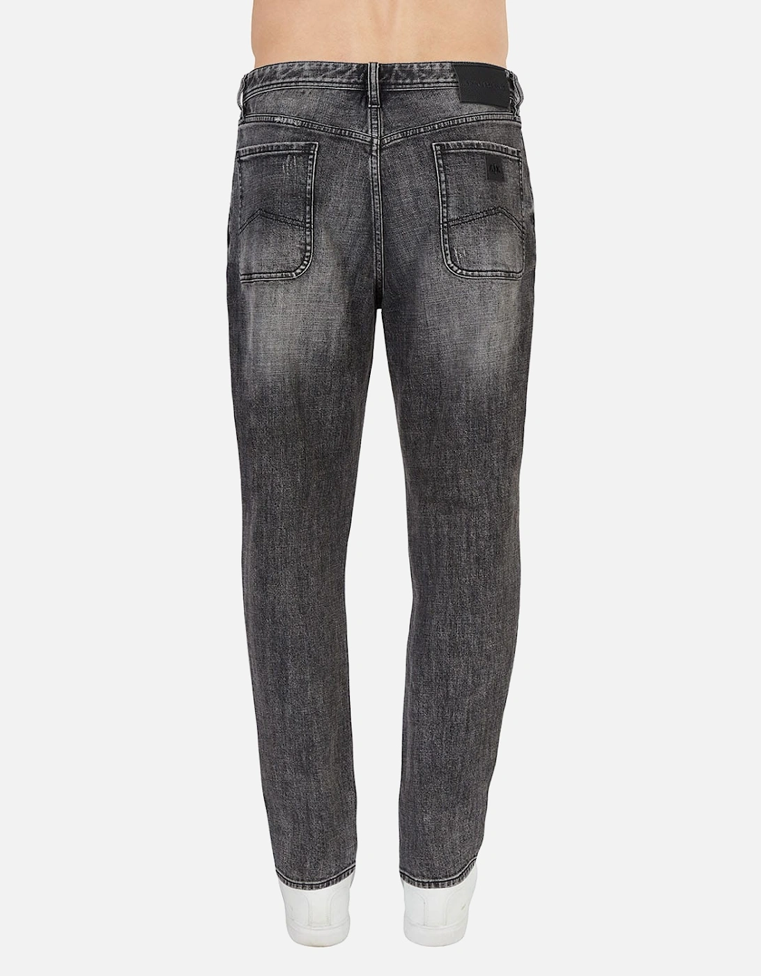 J90 Carrot-Fit Jeans