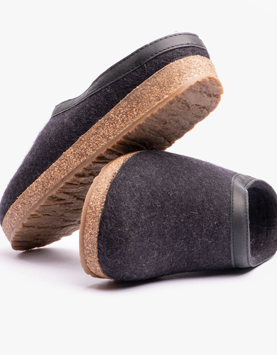 TORBEN Womens Slippers Graphite