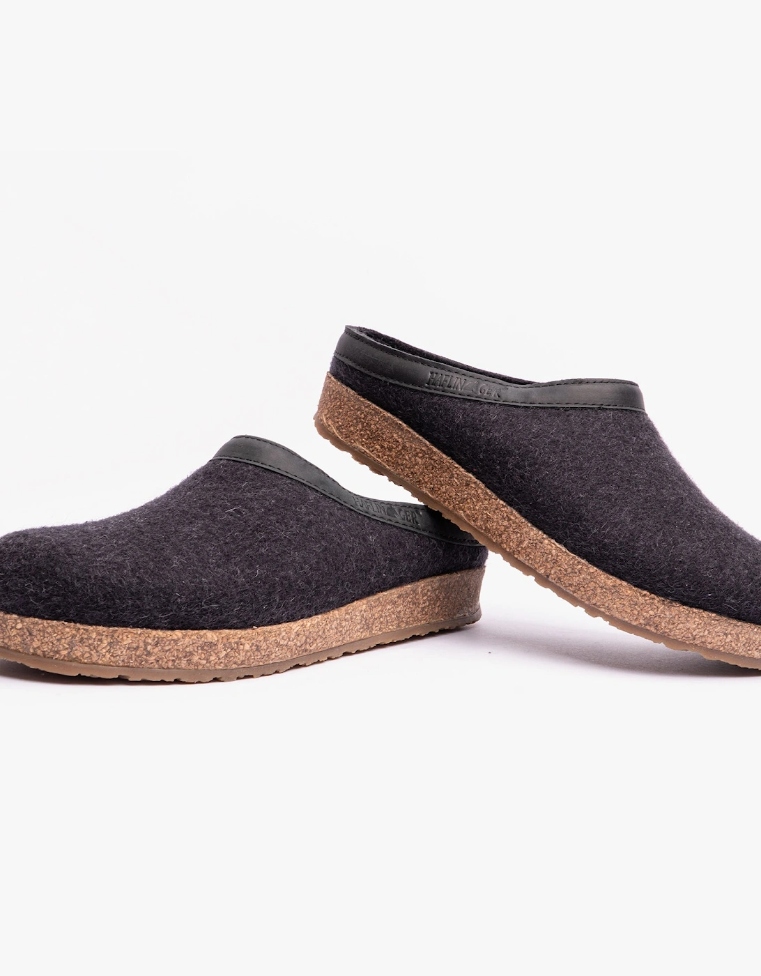 TORBEN Womens Slippers Graphite