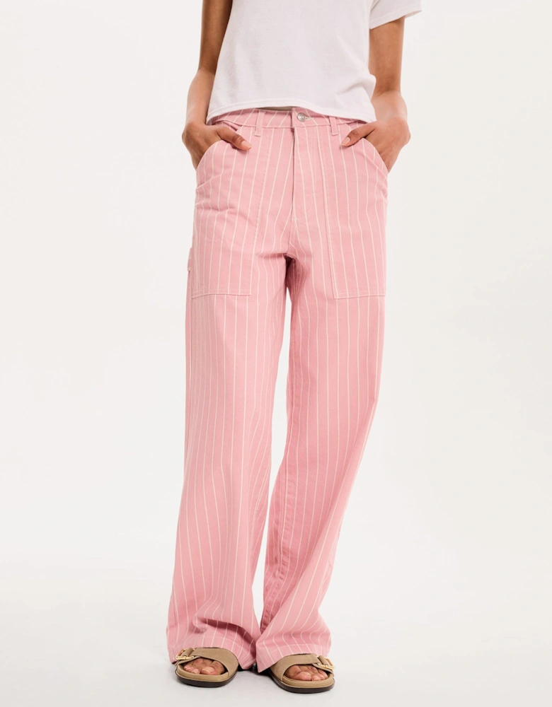 Axelle Jean in Pink