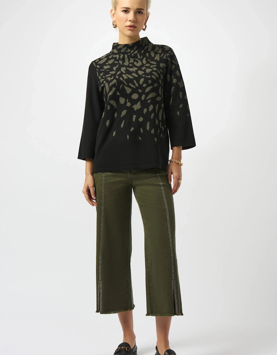 Jacquard animal print sweater