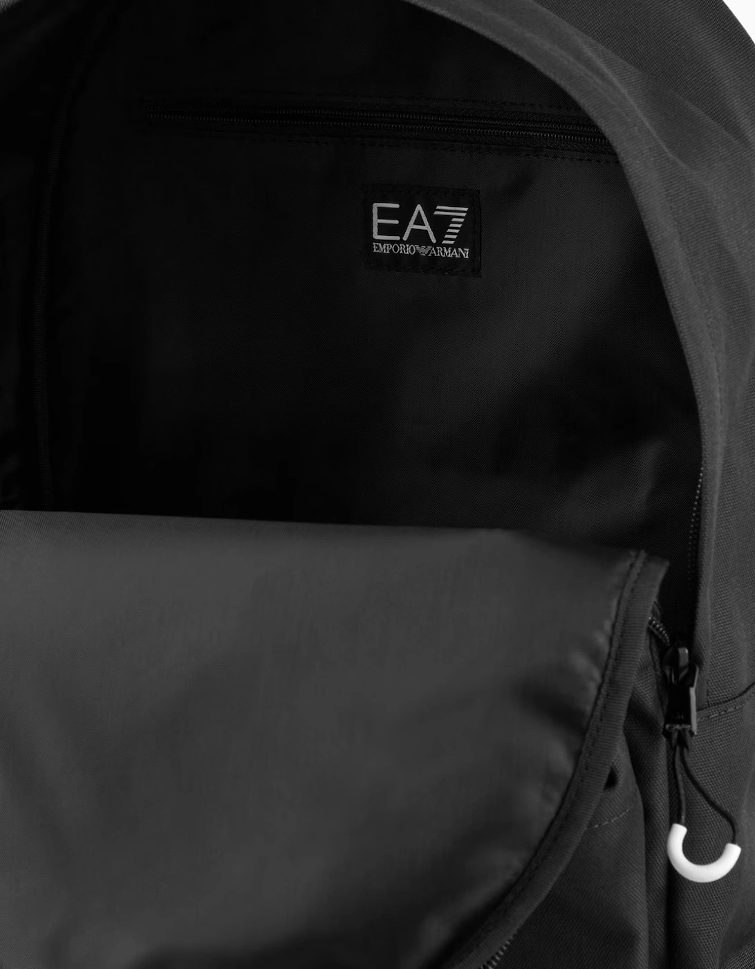 Train Core Backpack - Black / Gold