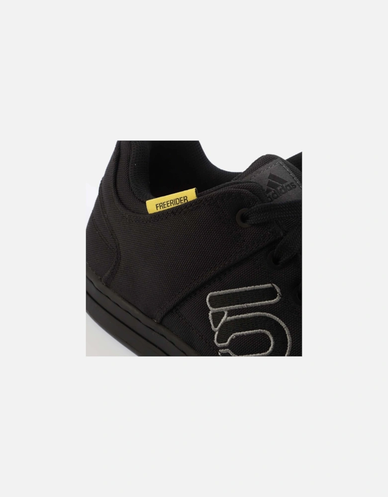 Free Canvas Trainers